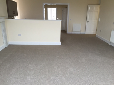 Light carpet in openplan room